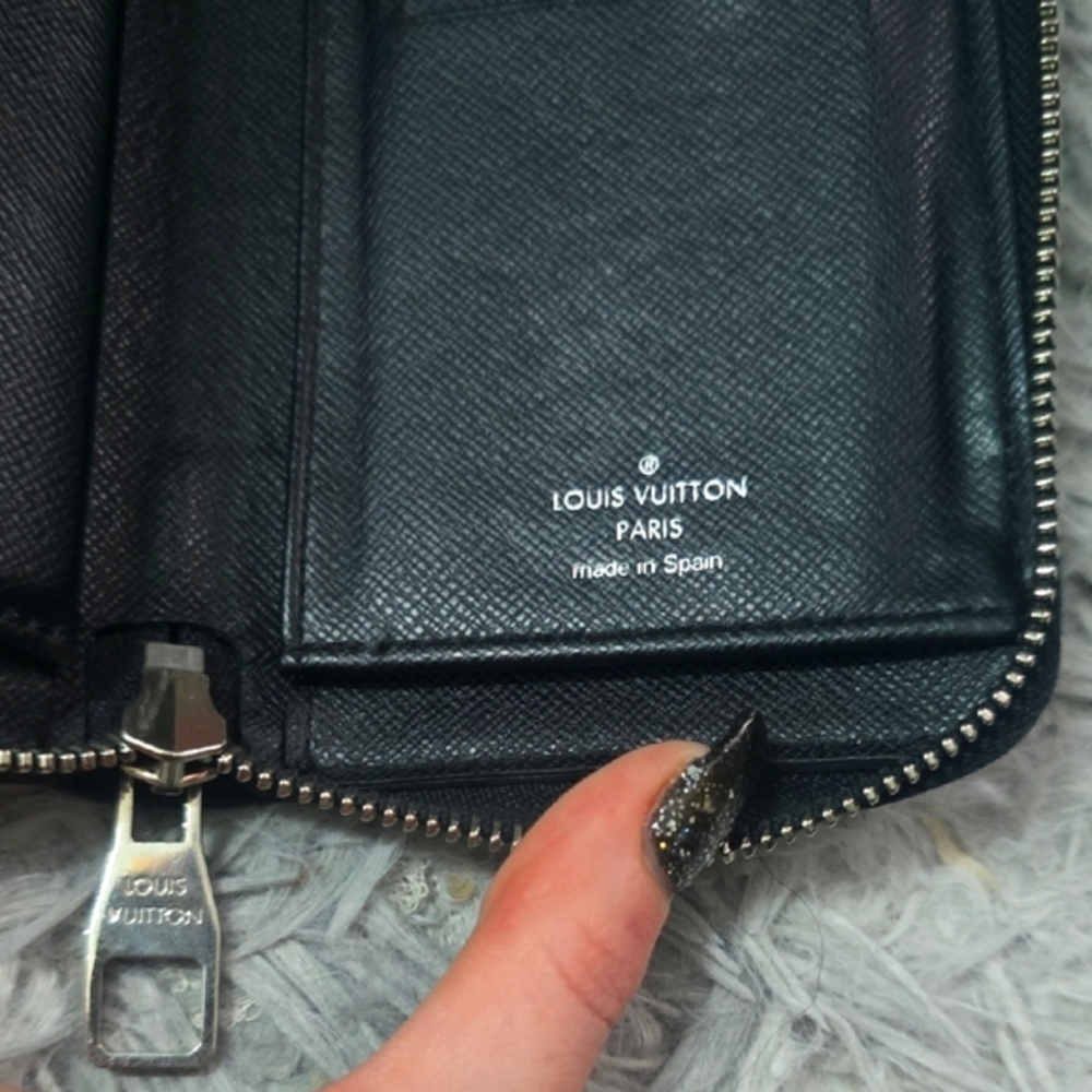 Louis Vuitton Damier Graphite Black/Gray Vertical Zip Long Wallet (EUC)COA🤍🖤🤍 - Picture 7 of 15